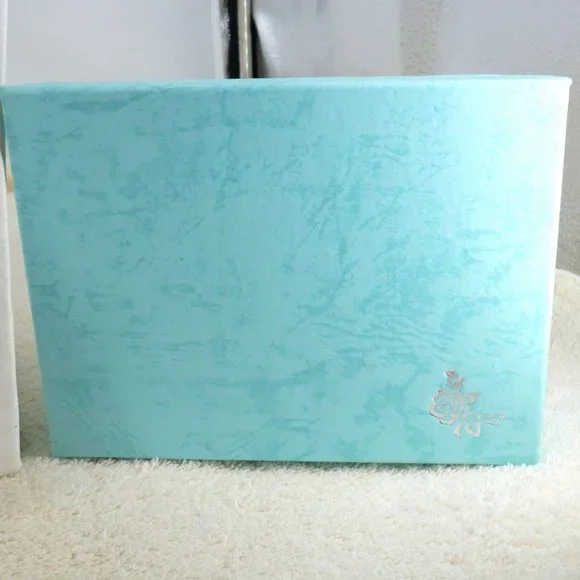 Faux Turquoise Set Necklace, Bracelet, Earrings Carved Red Beads Gift Box NOS - Picture 7 of 7